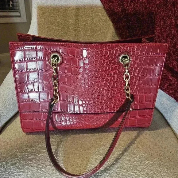 Anne Klein Coast is Clear Red Crocodile Print Womens Bag - Picture 2 of 8